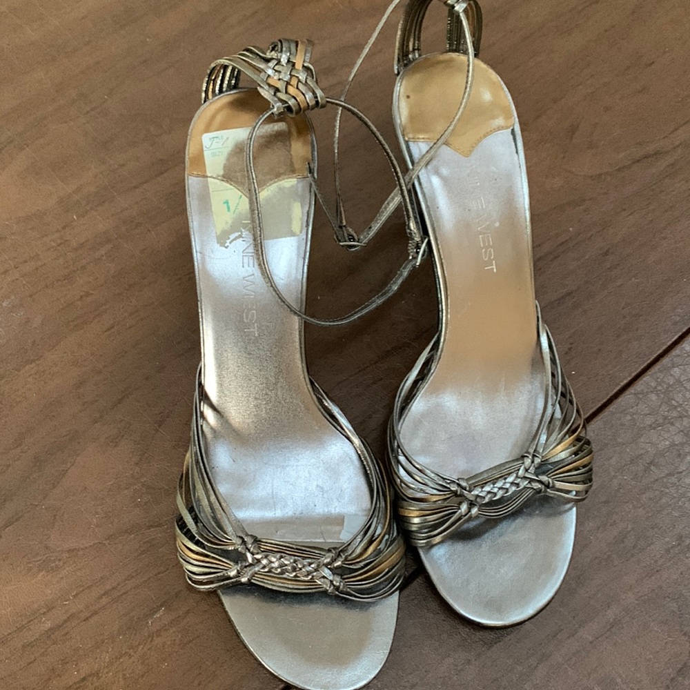 Nine West Sandals heels bronze and pewter Size 9W